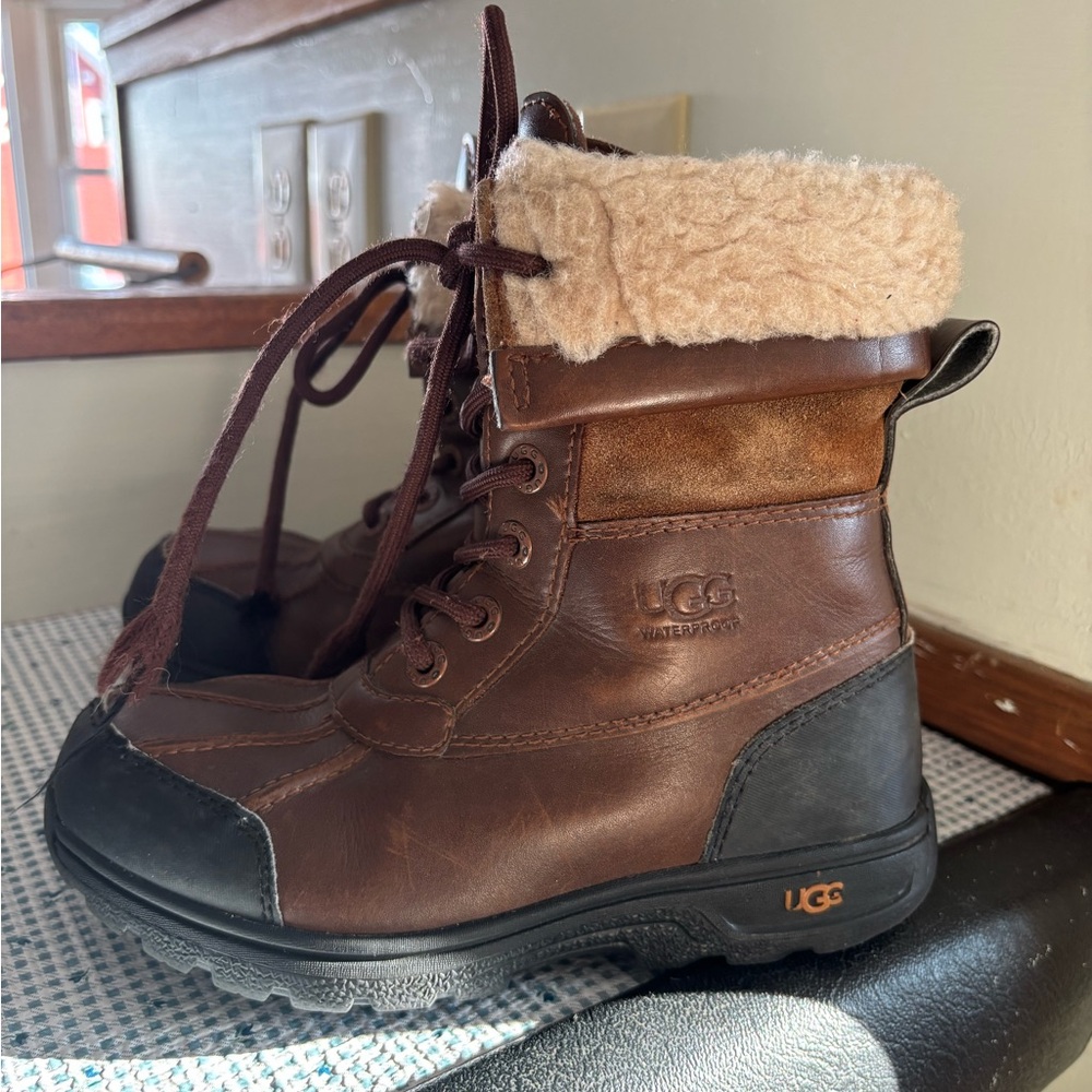 UGG Chocolate and Black Kids Boots